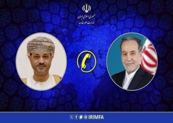 بررسی تحولات منطقه در تماس تلفنی عراقچی و وزیر خارجه عمان