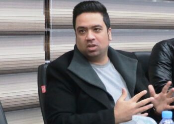 خبرنگار مانند پزشک بدون دانش تخصصی نمی‌تواند فعالیت حرفه‌ای داشته باشد