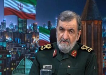 سردار رضایی: ضربات شدیدی در جنگ ۱۷ روزه محرم به آمریکا وارد کردیم