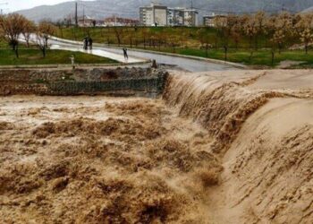 هشدار سیلاب و خسارت به کشاورزان در ۱۳ استان