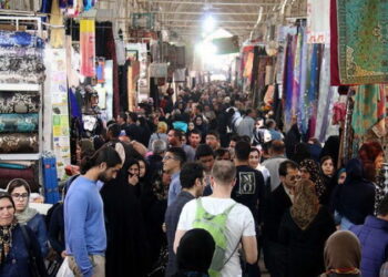 بازار تهران را نمی‌توان جابه‌جا کرد| درخواست بازاریان برای نوسازی