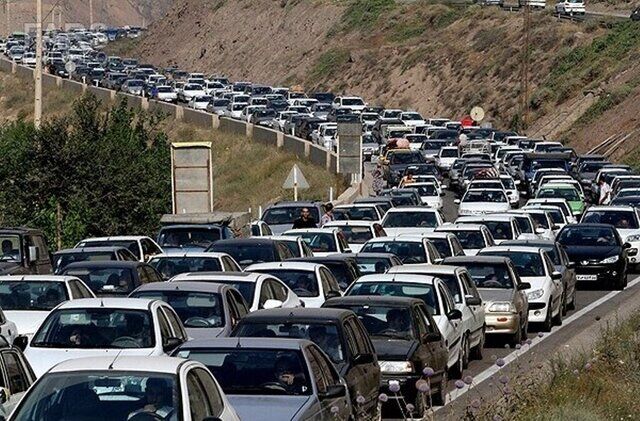 ترافیک نیمه سنگین در جاده چالوس، هراز و آزادراههای تهران ـ شمال ترافیک نیمه سنگین در جاده چالوس، هراز و آزادراههای تهران ـ شمال