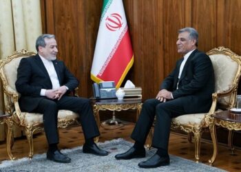 دیدار سفیر جدید ایران در کره جنوبی با وزیر امور خارجه