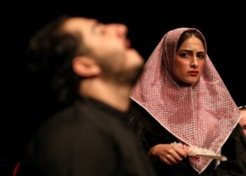 قصه سه «همای» در دل تاریخ؛ دستمزد استاد دانشگاه از حقوق کارگر کمتر است