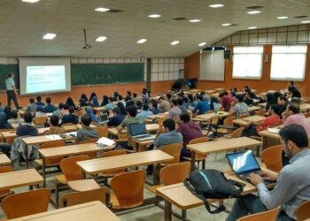مهلت ثبت نام فراخوان جذب هیئت علمی وزارت بهداشت تمدید شد