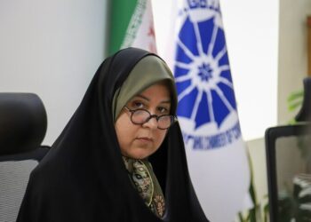 هیات تجاری خوزستان برای توسعه بازار صادراتی راهی روسیه شد